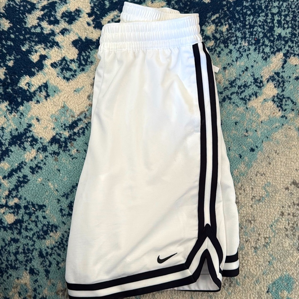 Boys White Nike Shorts XL never worn